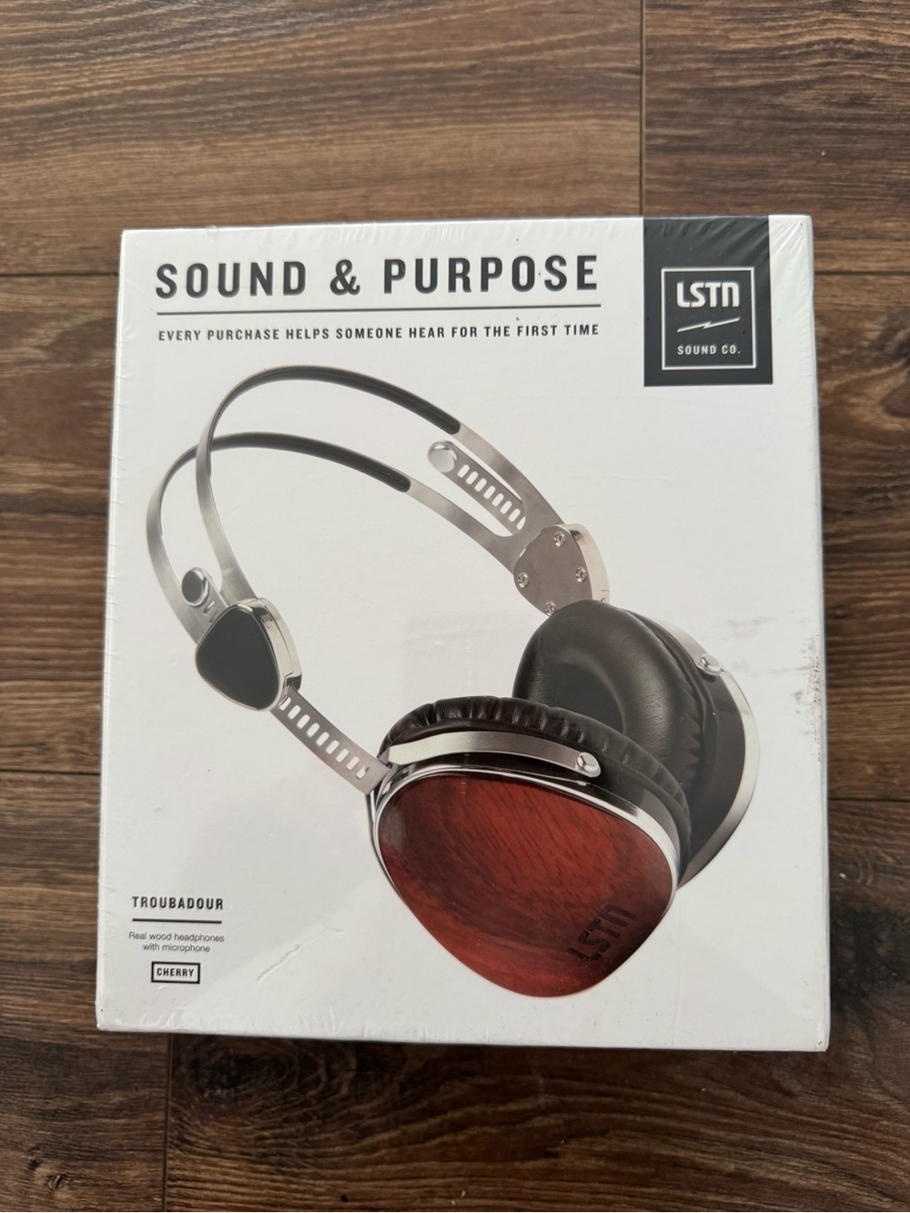 New LSTN Troubadour Cherry Wood Over-Ear Headphones Plug In w Mic